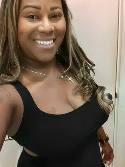 Hadiya, 54 ans